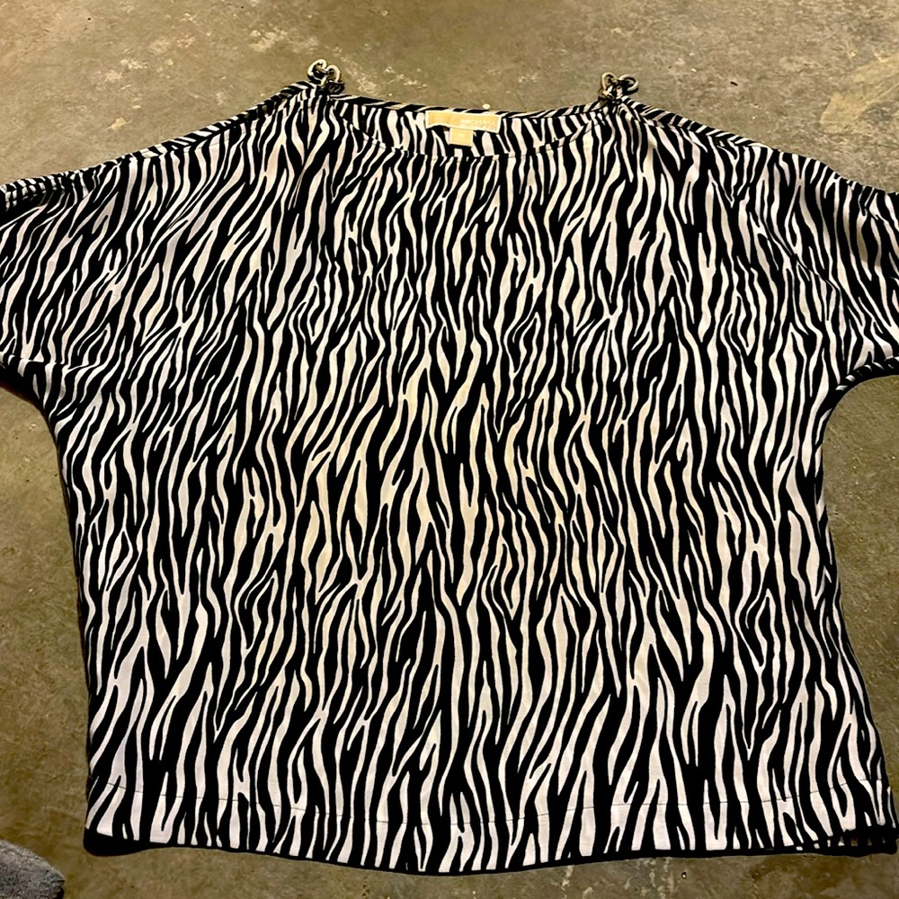 Michael kors zebra top